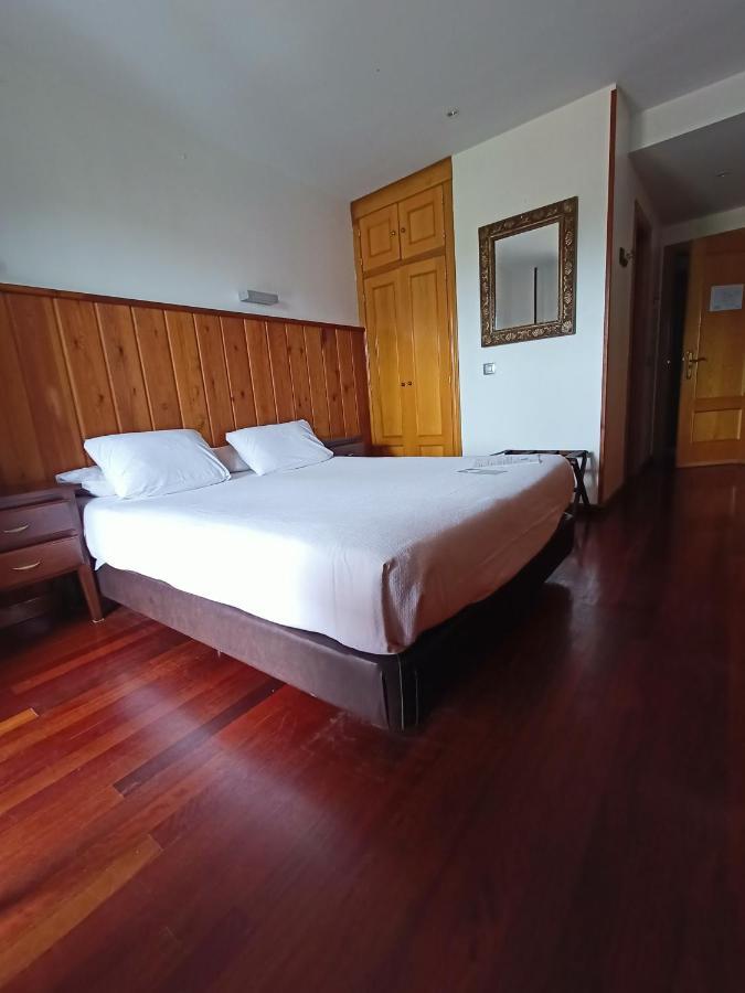 Hotel Rural Cuartamenteru Poo De Llanes Bagian luar foto
