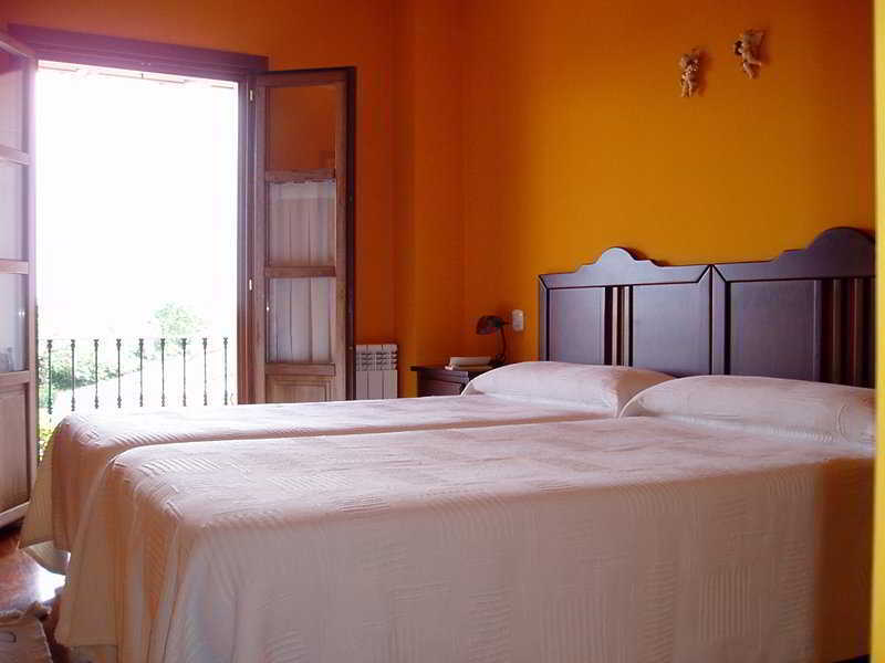 Hotel Rural Cuartamenteru Poo De Llanes Bagian luar foto